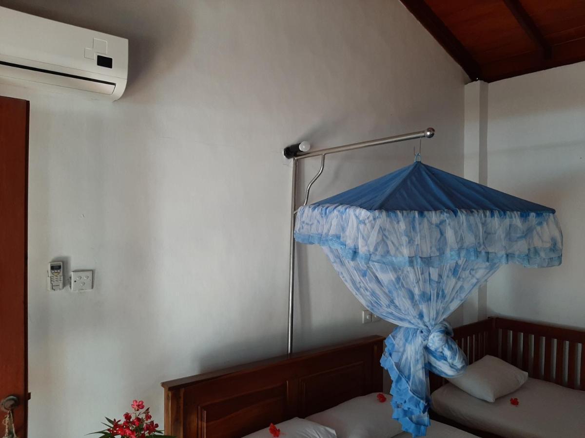 Lobster Beach Hotel Tangalle Buitenkant foto