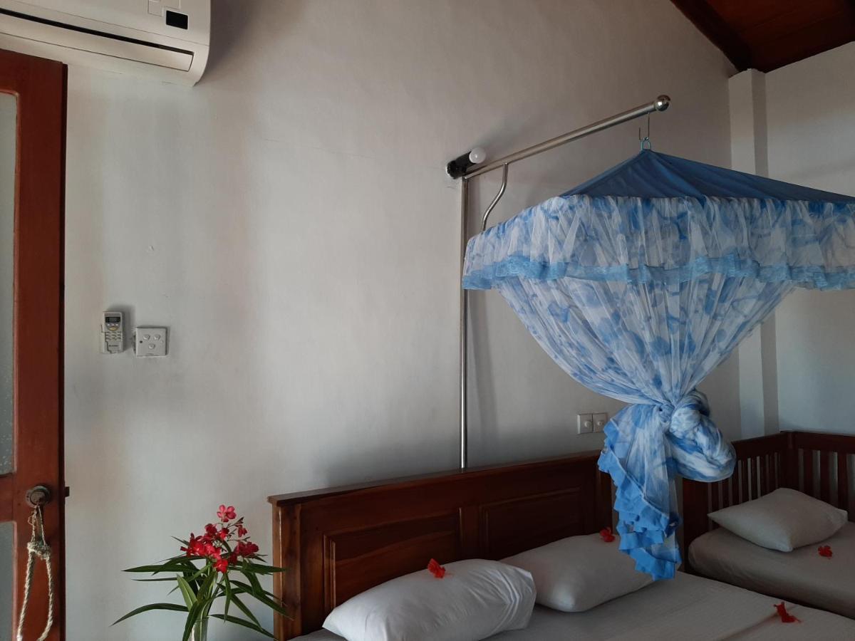 Lobster Beach Hotel Tangalle Buitenkant foto