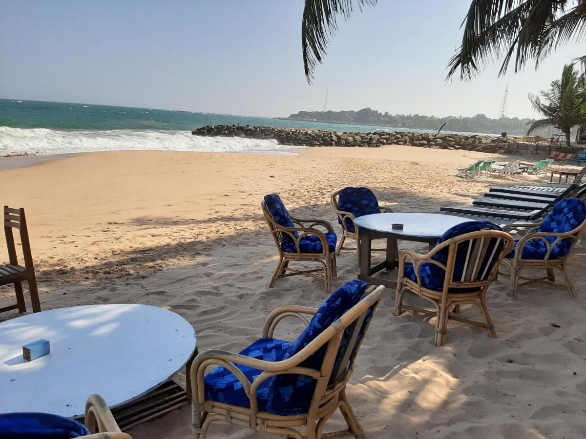 Lobster Beach Hotel Tangalle Buitenkant foto