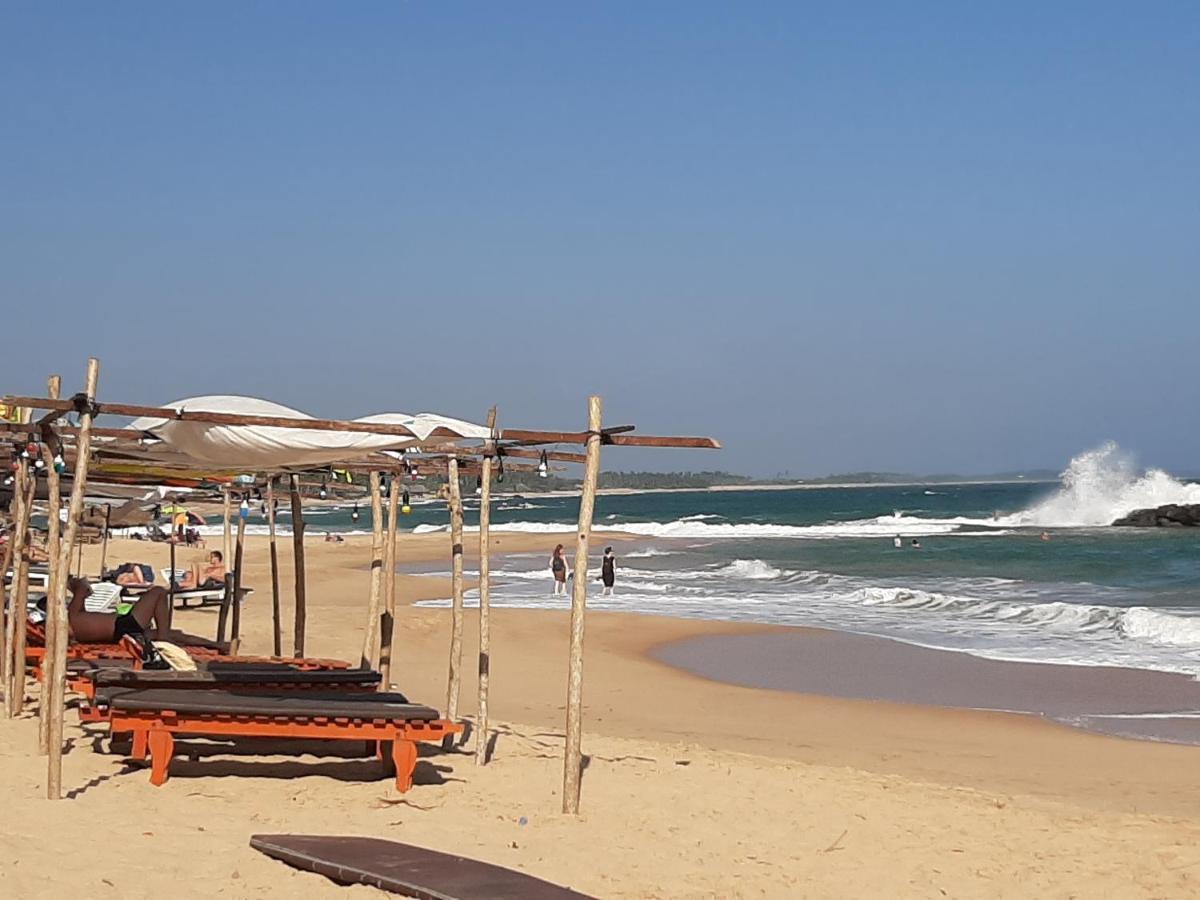 Lobster Beach Hotel Tangalle Buitenkant foto